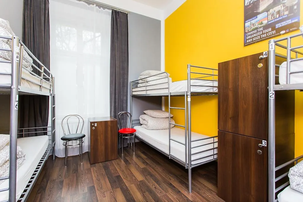 One World Hostel Cracovia 0*,